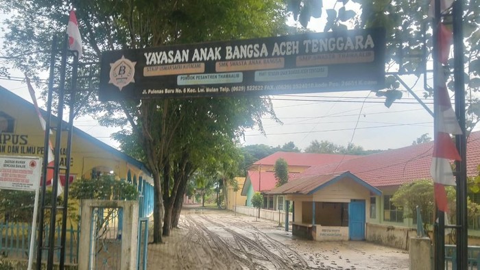 Banjir bandang menerjang 11 desa di Aceh Tenggara, Aceh.