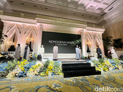 Benang Jarum Pertamakalinya Rilis Abaya, Hadir dengan Motif Monogram