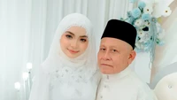 Most Pop: Legenda Sepakbola Nikahi Wanita 52 Tahun Lebih Muda, Fotonya Viral
