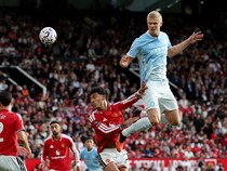 Man City Kalahkan MU 1-0 Meski 10 Pemain, Haaland Jadi Penentu