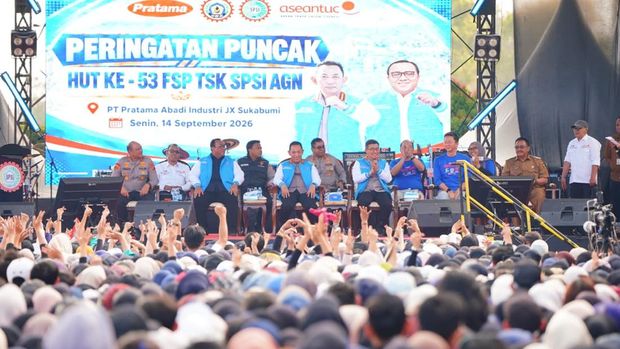 Kapolri Jenderal Polisi Listyo Sigit Prabowo mendorong para pekerja meningkatkan keterampilan, penguasaan teknologi, dan kemampuan manajerial. (dok Polri)
