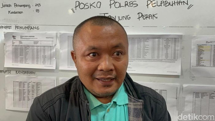 Keluarga korban KM Virgo yang terbalik