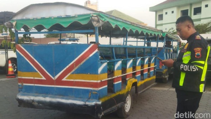 Kereta kelinci yang terguling di Krikilan Bayat, Minggu (13/9), telah diamankan di unit Gakkum Sat Lantas Polresta Klaten, Senin (14/9/2026).