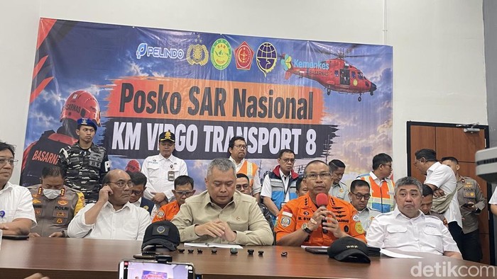 Konferensi pers di Pelabuhan Trisakti Banjarmasin