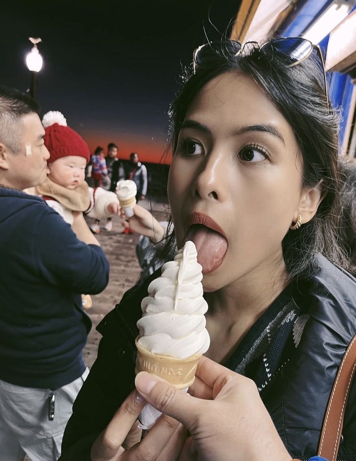 Potret Seru Maudy Ayunda saat Kulineran di Malaysia hingga Paris
