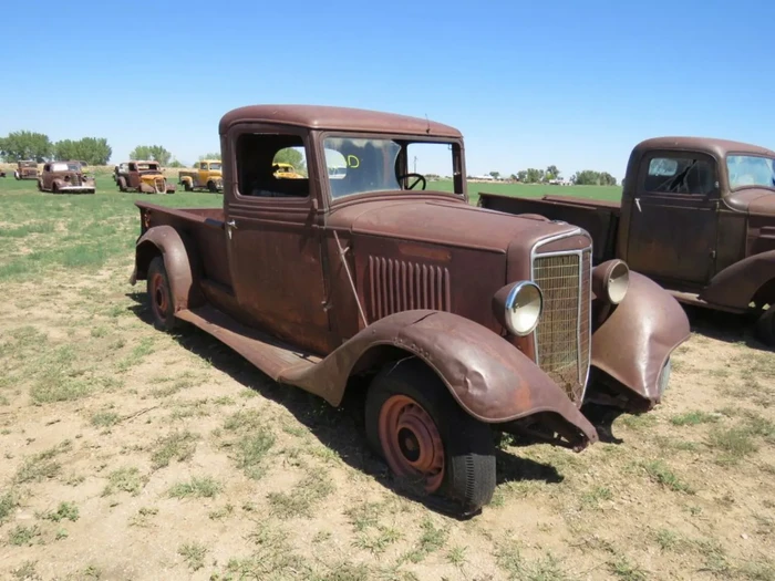 Mobil klasik yang dilelang di Colorado.