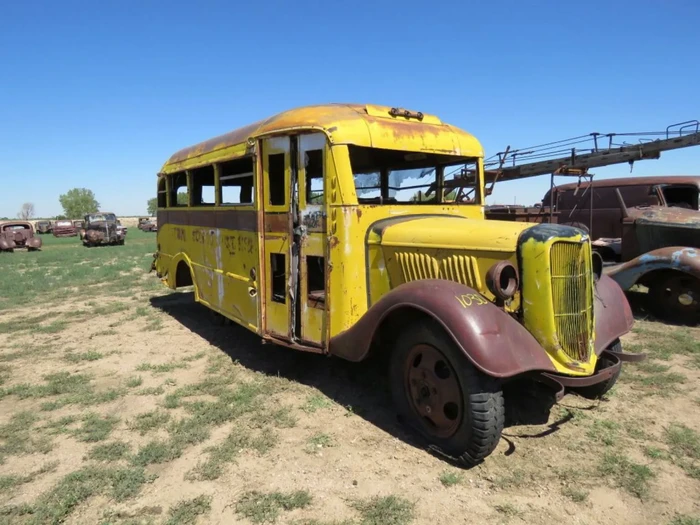 Mobil klasik yang dilelang di Colorado.