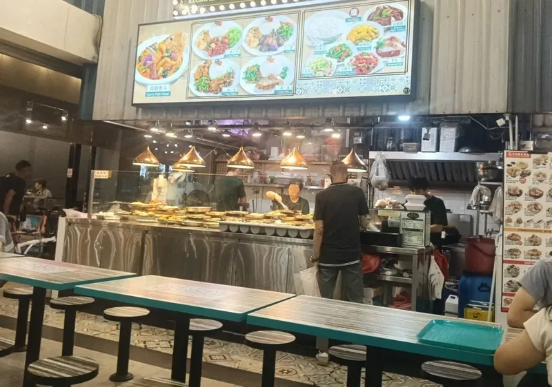 Kaget! Harga Nasi Rames dengan 2 Lauk Ini Tembus Rp93 Ribu