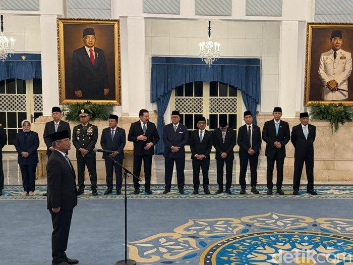 Pelantikan Suahasil Nazara di Istana Negara, Senin (14/9/2026). (Eva/detikcom)