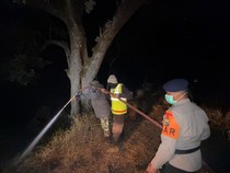 Polres Malang Sekat Jalur Api di Pos Jemplang, Cegah Karhutla Bromo Meluas