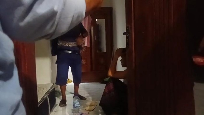 Penggerebekan kades di Pasuruan