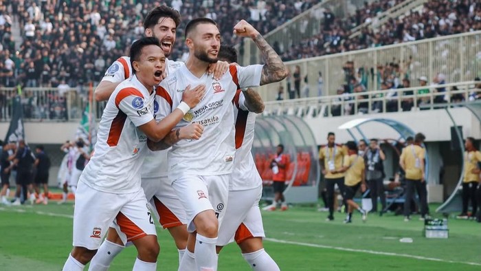 Penyerang asing Madura United, Dimitar Mitkov memimpin daftar top skor sementara Super League 2026/2027.