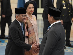 Prabowo Minta Suahasil Jaga APBN Tetap Kredibel