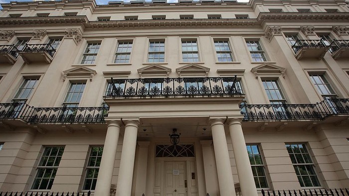 LONDON, ENGLAND - SEPTEMBER 14:  A general view of 2-8a Rutland Gate on September 14, 2012 in London, England. The property was the former residence of Sultan bin Abdulaziz, the crown prince of Saudi Arabia, and is thought to be the most expensive home ever to go on the  market in Britain valued at 300 Million GBP.  (Photo by Dan Kitwood/Getty Images)