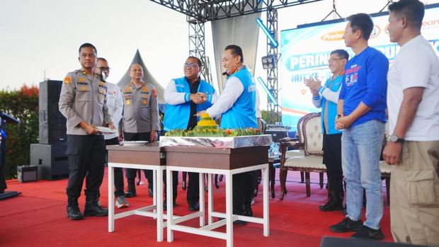 saat menghadiri puncak HUT ke-53 Federasi Serikat Pekerja Tekstil, Sandang dan Kulit (FSP TSK) KSPSI AGN di Sukabumi (dok Polri)