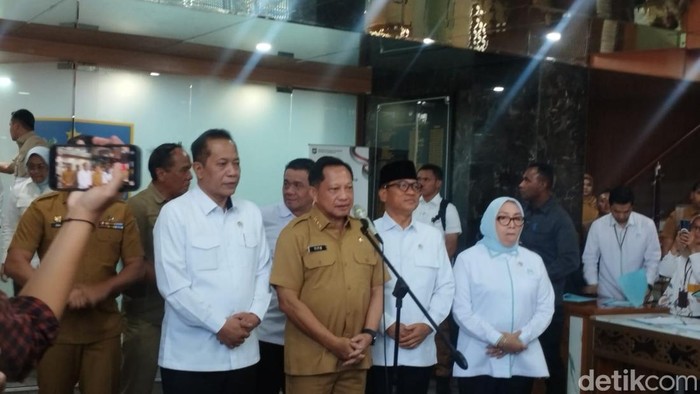 Surat Keputusan Bersama (SKB) Tiga Menteri tentang Ruang Bersama Indonesia (RBI) resmi disahkan. SKB ini jadi landasan hukum perlindungan perempuan serta anak. (M Syahid A/detikcom)
