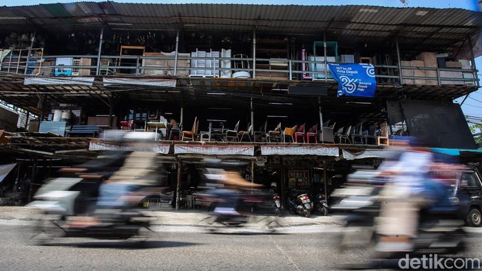 Surga Barang Bekas! Mall Rongsok Depok Penuh Benda Jadul Mall Rongsok di Depok, Jawa Barat, menjadi salah satu tujuan menarik bagi masyarakat nan doyan berburu peralatan bekas, vintage, hingga benda-benda jadul. Tempat ini menawarkan suasana berbeda dari pusat perbelanjaan pada umumnya.