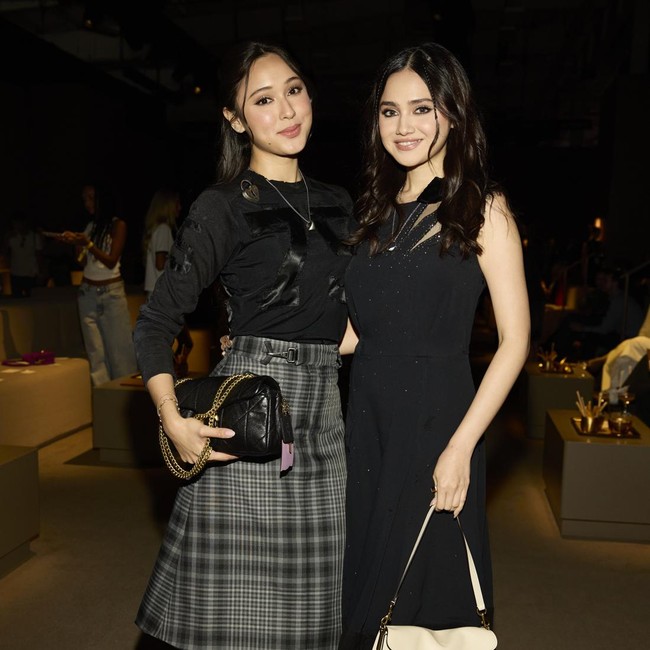 Adu Gaya Syifa Hadju-Yasmin Napper Eksis di Fashion Show Coach, New York