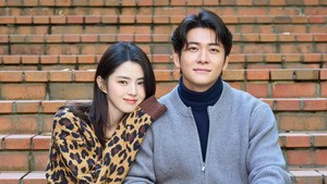 Gimana menurut kamu pasangan di layar lebar ini? (Foto: dok. Warner Bros. Korea)