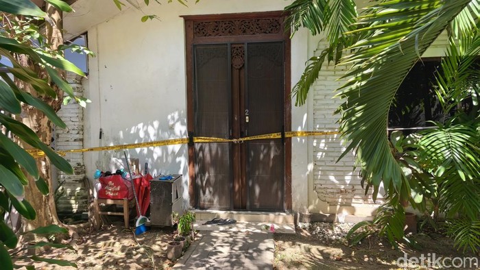 TKP penemuan jasad ayah dan dua orang anak di dalam bungalow di Legian, Kuta, Kabupaten Badung, Senin (14/9/2026).