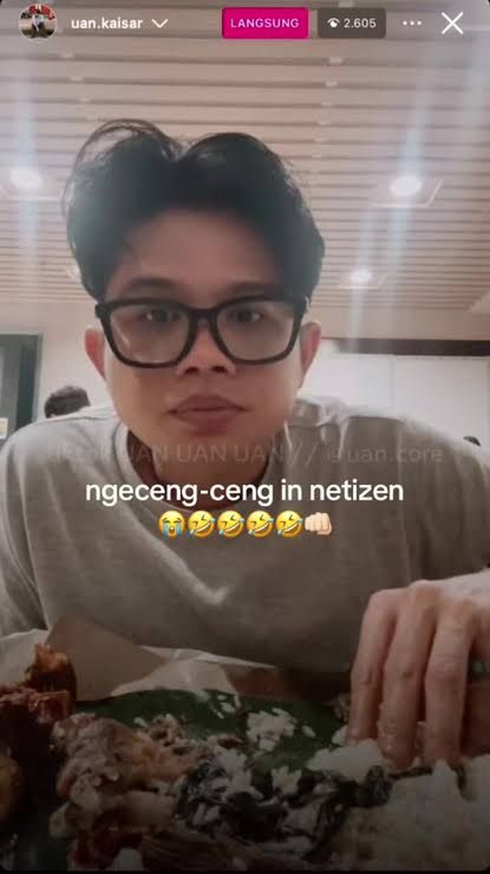 Uan Kaisar Hobi Makan Sambil Live Streaming, Lahap Nasi Padang hingga Lele