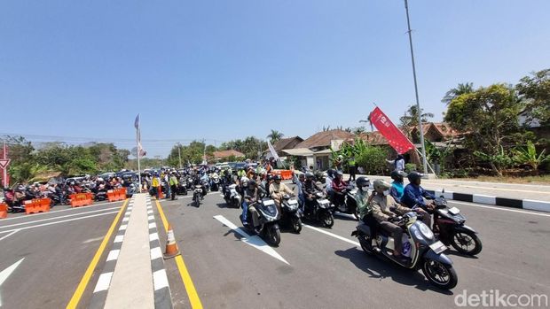 Uji coba JJLS Kelok 23 menghubungkan Bantul dan Gunungkidul, Senin (14/9/2026). Uji coba JJLS Kelok 23 menghubungkan Bantul dan Gunungkidul, Senin (14/9/2026).