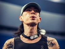 Intip Vanness Wu Pakai Headband Konoha Saat Hyrox Beijing