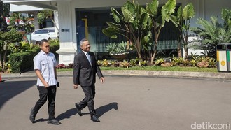 Berjas Lengkap, Suahasil Nazara Merapat ke Istana