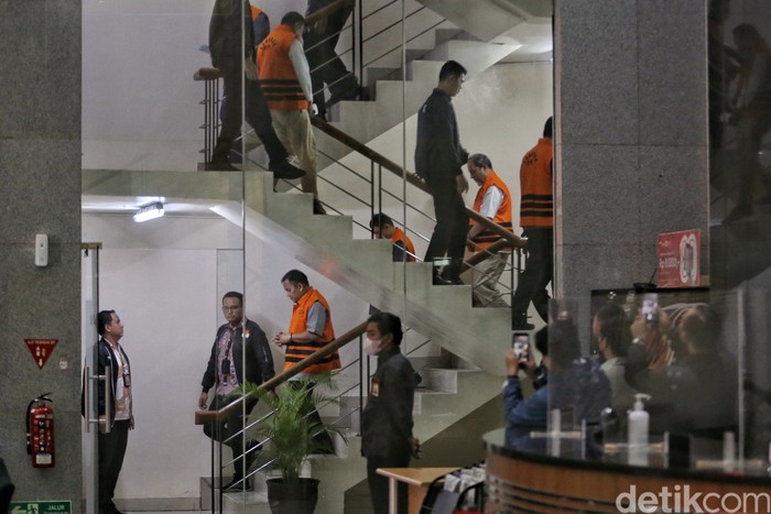 Para tersangka kasus suap HGB (Foto: Ari Saputra/detikfoto)