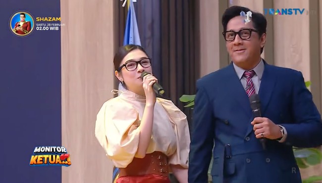 Amanda Rigby dan Andre Taulany tengah jadi sorotan karena diketahui telah mendaftarkan permohonan pernikahan ke KUA. Andre sendiri saat ini berstatus sebagai duda anak 3. Usianya dengan Amanda juga terbilang cukup jauh, selisih 18 tahun. Foto: YouTube/TRANS TV Official