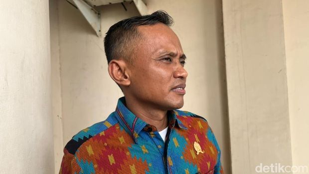 Anggota DPRD Kalbar dari Fraksi Hanura, Suib. (Ocsya Ade CP)