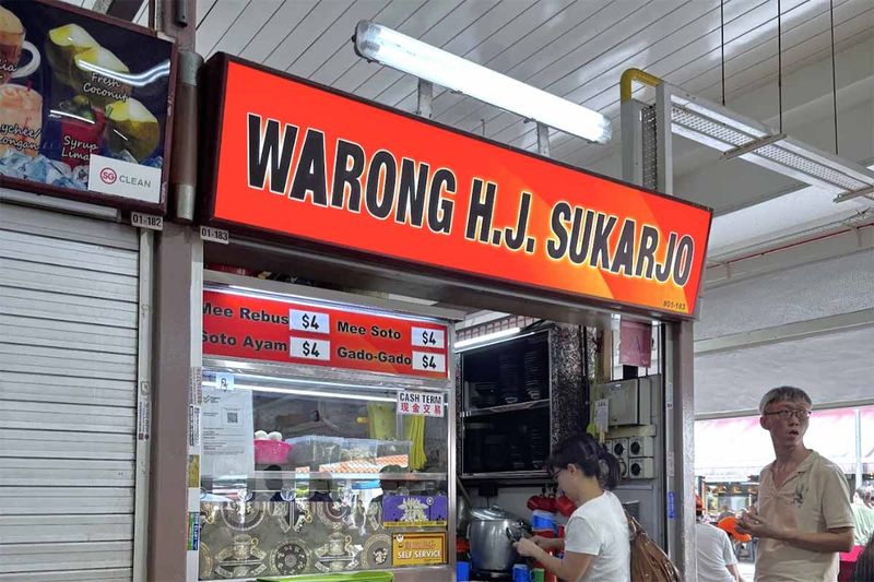 Di Singapura Ada Warung Soto Ayam Halal Legendaris, Segini Harga Menunya!