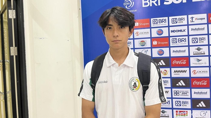 Gelandang PSS Sleman, Hiromu Tanaka di Stadion Maguwoharjo, Sleman, Sabtu (12/9/2026)