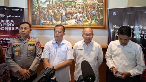 Gubernur NTB Lalu Muhamad Iqbal (tengah kiri) di Mataram, Senin (14/9/2026). (Foto: Ahmad Viqi/detikBali).
