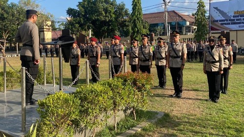 Kapolres Bima Kota, AKBP Mubiarto, memimpin sertijab 11 perwira di halaman kantornya, Selasa (15/9/2026). (Dok. Polres Bima Kota)