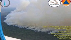 4 Helikopter WB Dikerahkan Padamkan 7 Lokasi Karhutla-Puluhan Hektare Terbakar