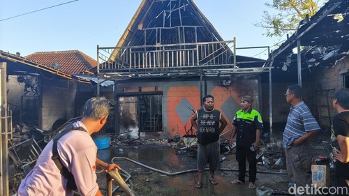 TKP Kebakaran di Jalan Siulan, Denpasar Timur, Kota Denpasar, Selasa (15/9/2026).(Putu Yonata/detikBali)
