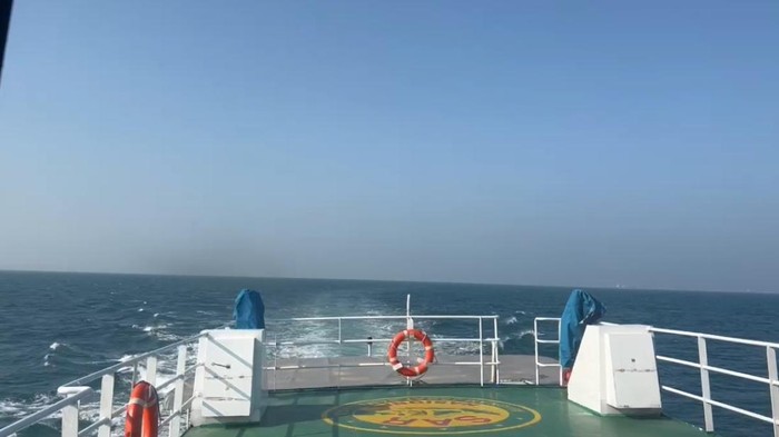 KN SAR Wisanggeni melakukan pencarian korban kapal Virgo Transport 8. (Dok Basarnas)