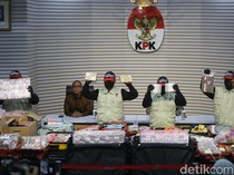 Duit Rp 106 M Sitaan Terbesar OTT KPK Disimpan di 9 Koper Merah-Kardus Bakpia