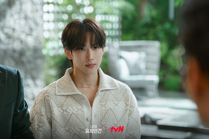 Adegan dalam drama Korea Love in Disguise.