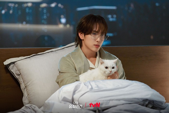 Adegan dalam drama Korea Love in Disguise.