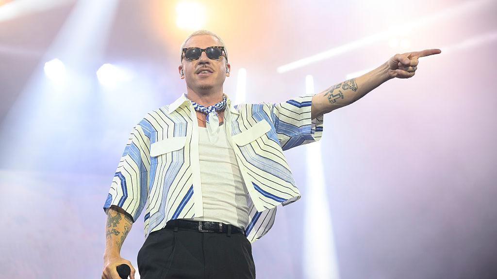 Video Usai Kisruh Tur Ed Sheeran, Macklemore Tantang Robert Kraft Donasi ke Palestina