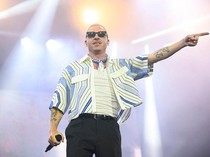 Video Usai Kisruh Tur Ed Sheeran, Macklemore Tantang Robert Kraft Donasi ke Palestina