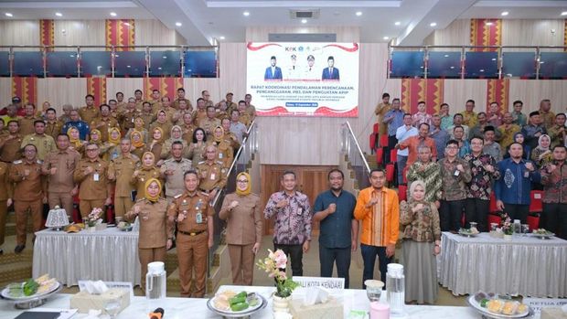 Pemkot Kendari evaluasi tata kelola pemerintah demi cegah korupsi. Pemkot Kendari evaluasi tata kelola pemerintah demi cegah korupsi.