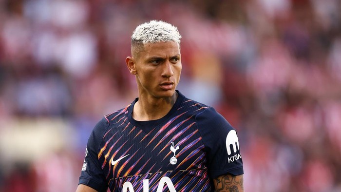 BRENTFORD, ENGLAND - AUGUST 22: Richarlison of Tottenham Hotspur during the Premier League 2026/27 match between Brentford and Tottenham Hotspur at Gtech Community Stadium on August 22, 2026 in Brentford, United Kingdom. (Photo by Jacques Feeney/Offside/Offside via Getty Images)