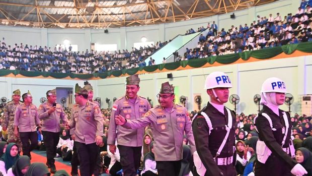 Serdik Sespimti memberikan kualiah umum di UIR, mengenalkan Green Policing Serdik Sespimti memberikan kualiah umum di UIR, mengenalkan Green Policing, Selasa (15/9/2026).