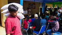 Penyaluran bantuan pangan di Kelurahan Kartini menyasar 2.328 penerima bantuan pangan (PBP) yang berada di sembilan RW. 