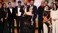 Apple Bikin Sejarah di Emmy Awards 2026, Borong 29 Piala