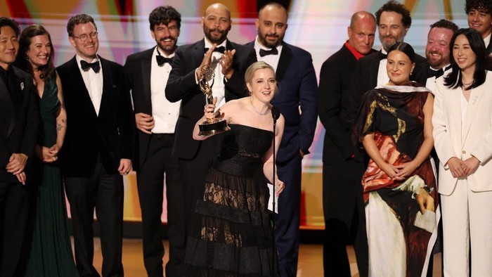 Katie Dippold and the cast and crew accept the award for Outstanding Comedy Series Award for Widows Bay during the 78th Primetime Emmy Awards in Los Angeles, California, U.S., September 14, 2026. REUTERS/Mario Anzuoni