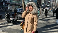 Sampai saat ini Yurike masih memakai chemoport dan harus dicuci per dua bulan sekali. Selain itu dia tetap masih minum obat agar hormonnya tidak memicu pertumbuhan kanker lagi. Foto: Instagram @yurikeprastika7